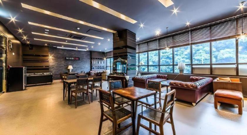Benikea The Bliss Hotel Incheon Bagian luar foto