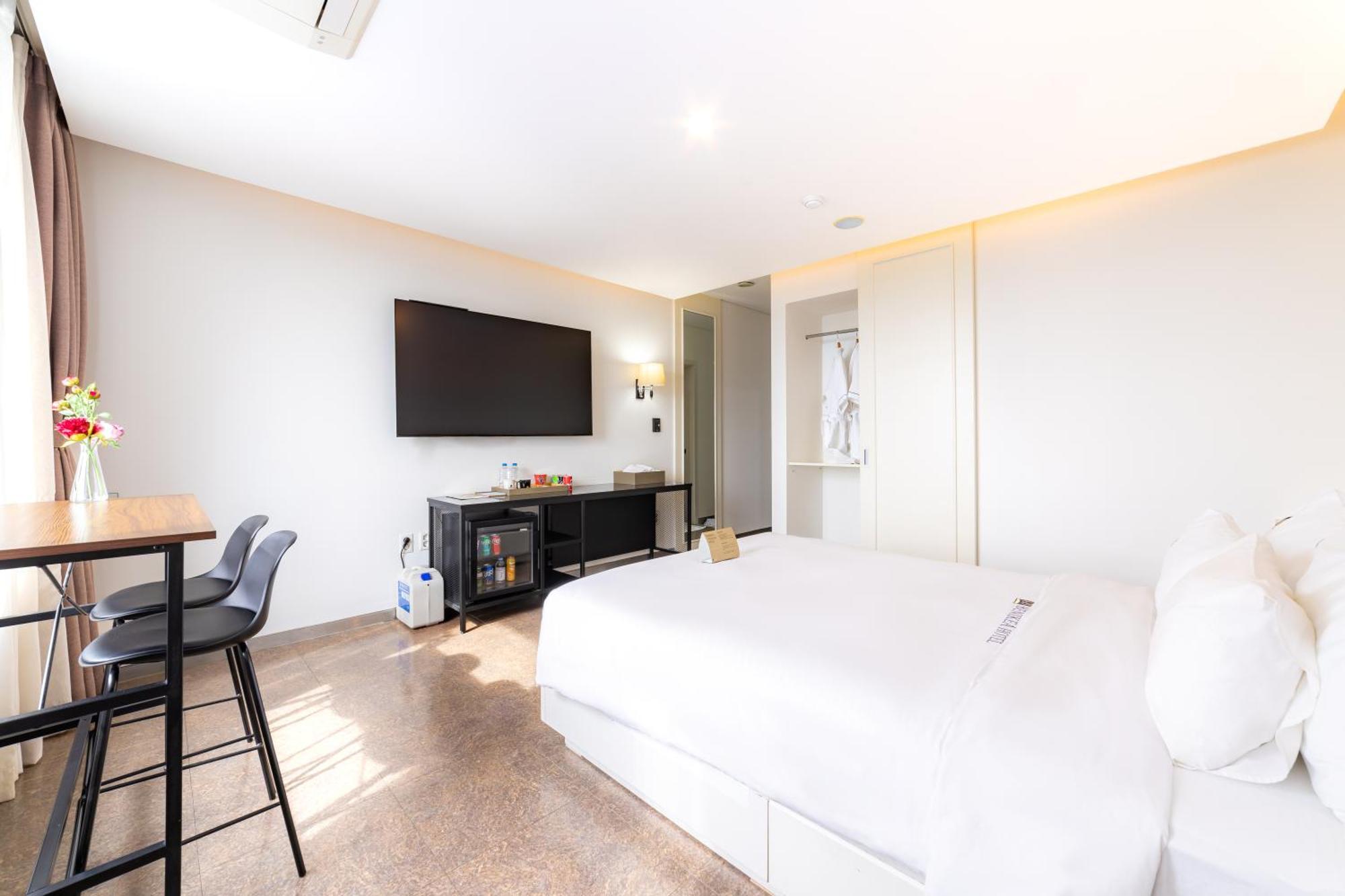 Benikea The Bliss Hotel Incheon Bagian luar foto
