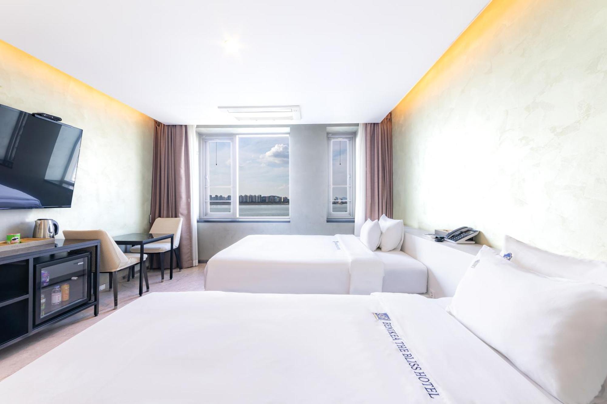 Benikea The Bliss Hotel Incheon Bagian luar foto
