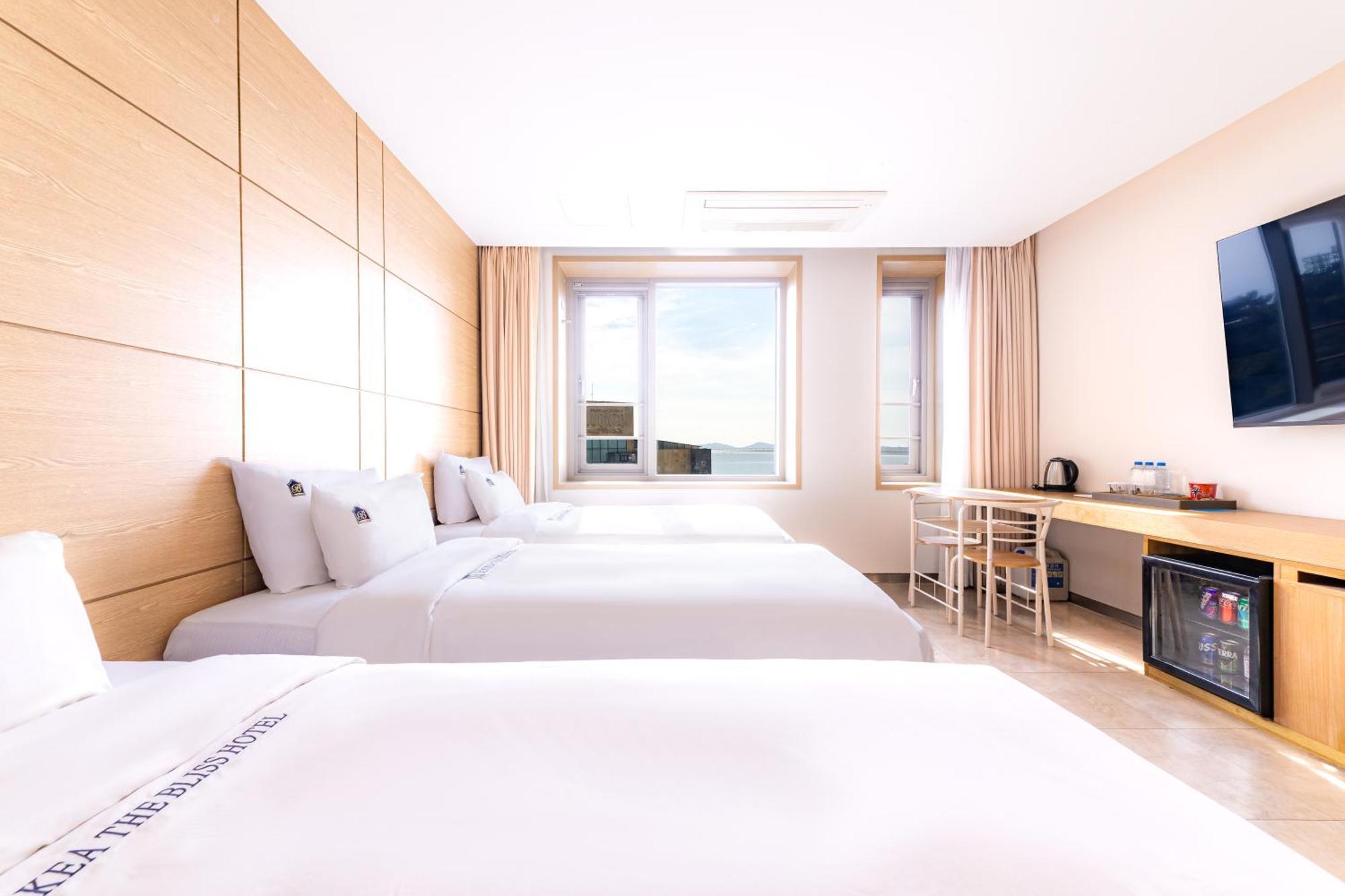 Benikea The Bliss Hotel Incheon Bagian luar foto